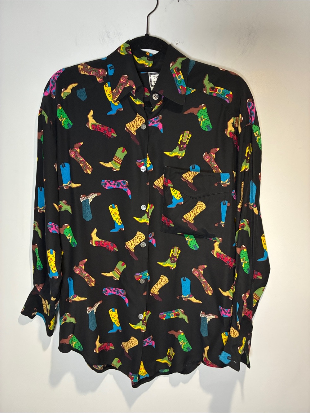 Two Two Silk Cowboy Boot Print Blouse Black Western Novelty Shirt L/XL - Picture 2 of 6